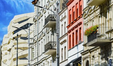 POZNAN, POL - SEP 8, 2021: Poznan Eski Kasabası, Polonya 'nın Wielkopolska ilindeki Mimari