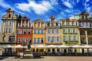 POZNAN, POL - SEP 8, 2021: Poznan Eski Kasabası, Polonya 'nın Wielkopolska ilindeki Mimari
