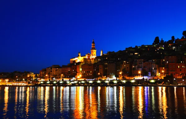 Gece Menton şehir. Fransız Rivierası — Stok fotoğraf