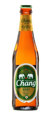 flesje chang bier geïsoleerd op wit