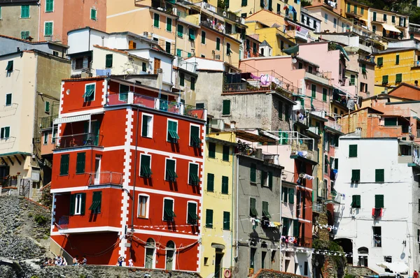 Arquitetura mediterrânica tradicional de Riomaggiore, Itália — Fotografia de Stock