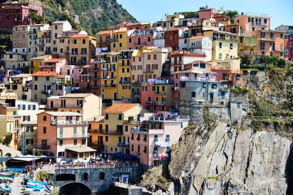 Arquitetura mediterrânica tradicional de Manarola, Itália — Fotografia de Stock