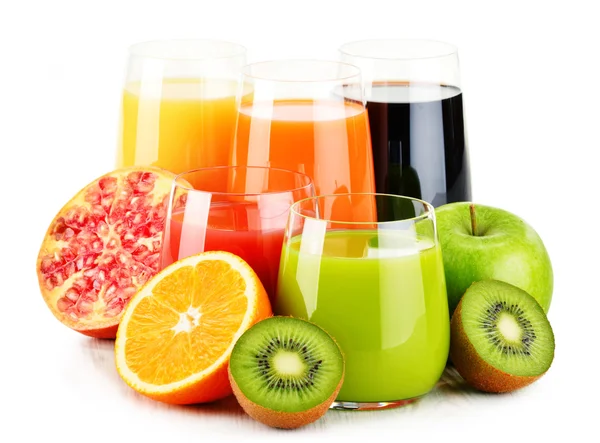 Glasses of assorted fruit juices isolated on white. Detox diet — Stock Photo, Image