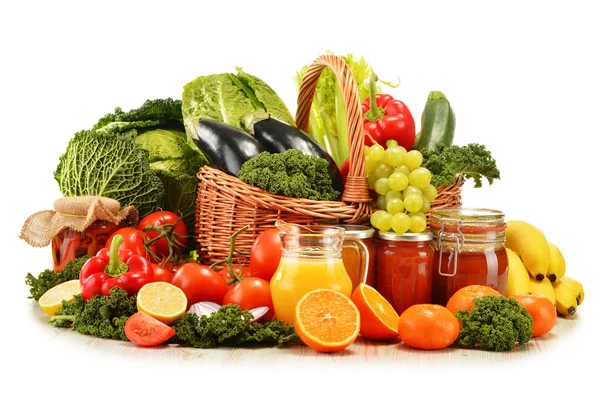 Wicker basket with assorted organic vegetables and fruits  isola — Stock Photo, Image