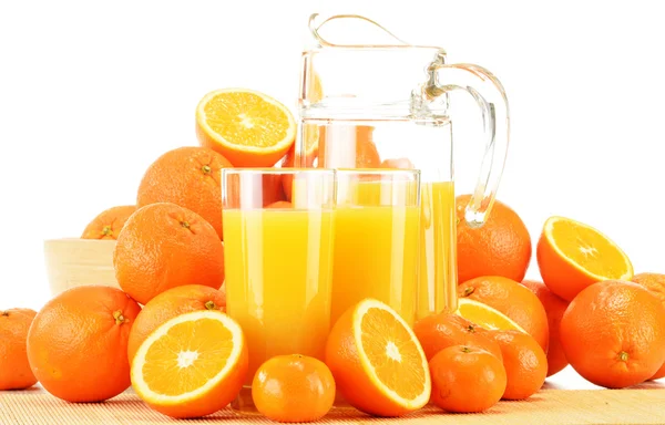 Composición con vasos de zumo de naranja y frutas — Foto de Stock