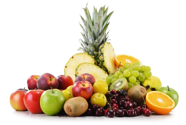 Composición con variedad de frutas frescas. Dieta equilibrada —  Fotos de Stock