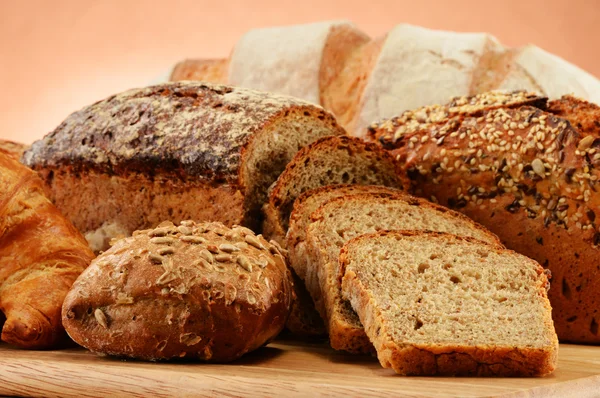 Composition with bread and rolls. Baking products — Stock Photo, Image