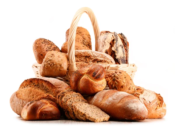 Composition avec une variété de produits de boulangerie isolés sur blanc — Photo