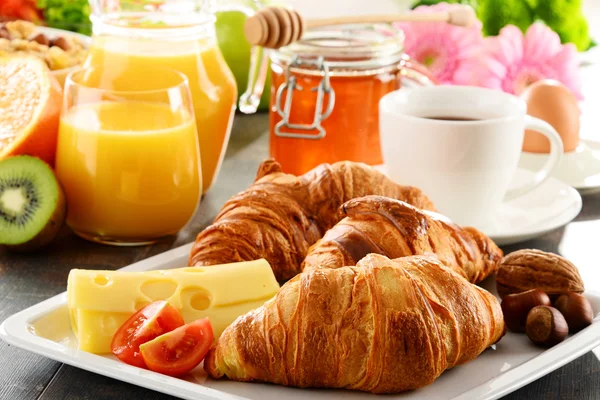 Composição com café da manhã na mesa. Dieta balanceada . — Fotografia de Stock