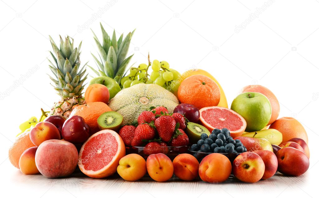 Composición con frutas variadas, aislado en blanco — Foto de stock