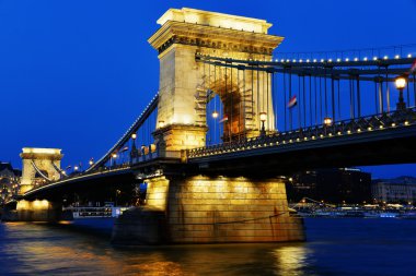 Chain Bridge on Danube in Budapest by night