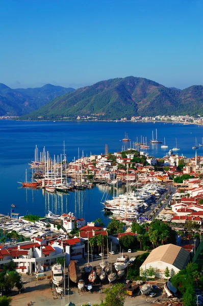 Visa marmaris hamn på turkiska rivieran. — Stockfoto