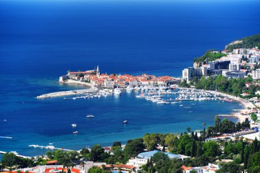 Budva, Karadağ Hava görünümünü Adriyatik kıyısında