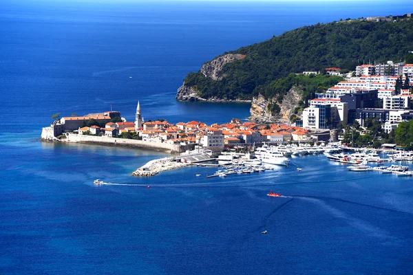 Adriai-tenger partján, Budva, Montenegró légi felvétel — Stock Fotó