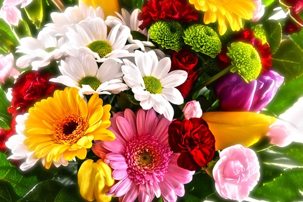Composição com buquê de flores — Fotografia de Stock