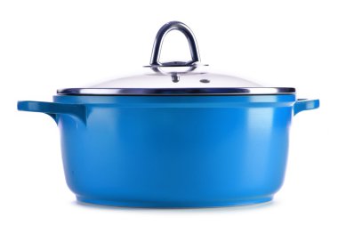 Çelik kap beyaz arkaplanda izole