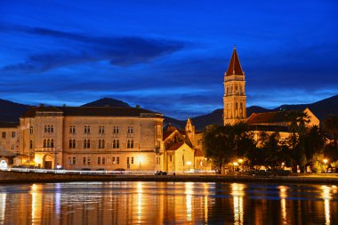 Eski şehir, Trogir Katedrali, Saint Lawrence ile gece