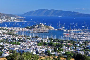 Bodrum limanı ve St. Peter kalesi manzarası