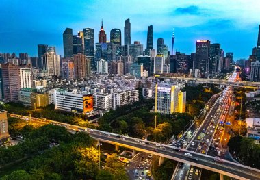 Guangzhou, Çin - 11 Ocak 2025 Guangzhou şehir merkezi ya da Canton, Guangdong eyaleti, Çin