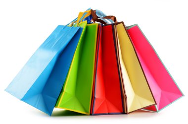 renkli Kağıt poşetler üzerinde beyaz izole