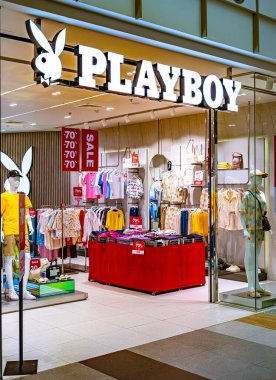 PHUKET, THAILAND - 22 Mayıs 2025: Pkuket, Tayland 'daki Playboy mağazası