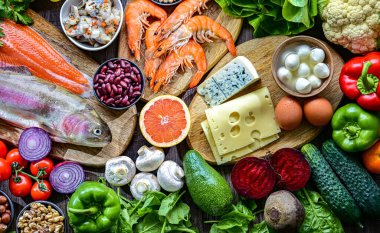 Pesseeter diyeti temsil eden gıda ürünleri.