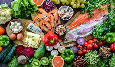 Pesseeter diyeti temsil eden gıda ürünleri.