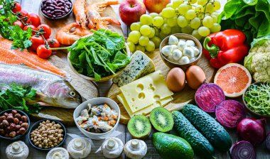 Pesseeter diyeti temsil eden gıda ürünleri.