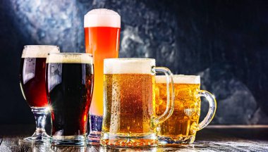 Gözlük ile farklı tür-in bira.