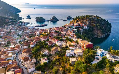 Yunanistan 'ın Epirus kentindeki Preveza bölgesindeki Parga' nın hava manzarası.