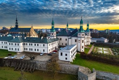 Polonya 'nın Kielce kentindeki Krakow Piskoposları Sarayı' nda bulunan Ulusal Müze