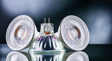 MR16 ve GU10 LED ampulleri standartlaştırılmış bükme ve kilitleme tabanlı