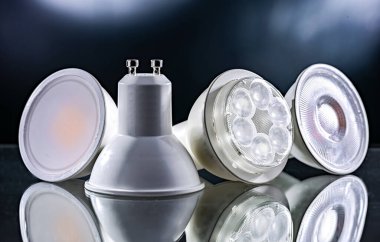 Standart bük ve kilitle tabanlı GU10 LED ampulleri