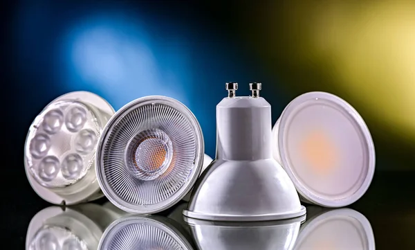 Standart bük ve kilitle tabanlı GU10 LED ampulleri