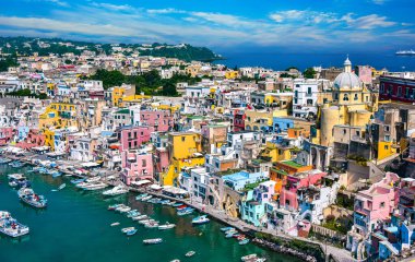 Procida Island, İtalya'nın Metropolitan City of Naples, Campania, İtalya'nın panoramik manzaralı.