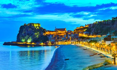 Reggio Calabria, İtalya ilinin Scilla şehir.