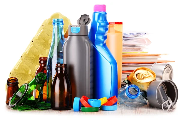 Recyclable garbage consisting of glass, plastic, metal and paper — Stock Photo, Image