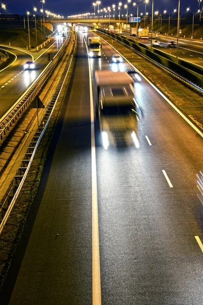 Vierspurige kontrollierte Autobahn in Polen — Stockfoto