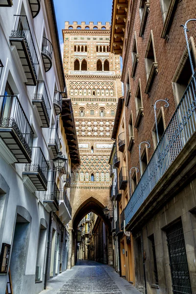 Mudejarskou věž kostela El Salvador, Teruel — Stock fotografie