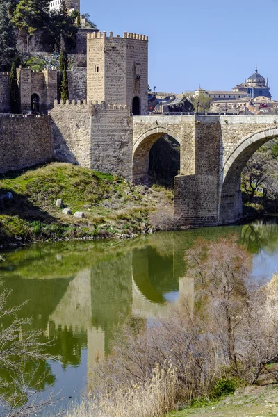 Ponte dell'Alcantara, sul fiume Tage, Toledo — Foto Stock