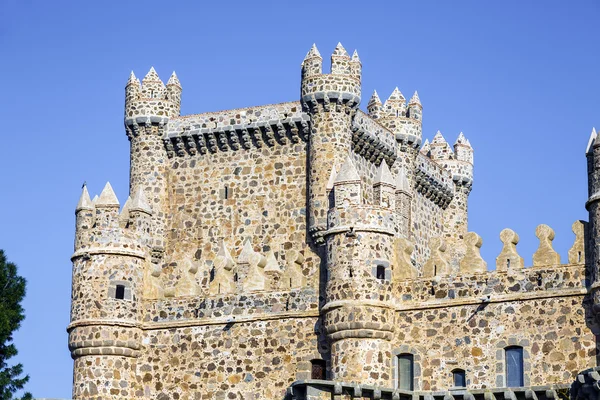 Guadamur Kalesi, Toledo, Castilla la Mancha görüntüsünü — Stok fotoğraf