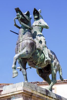 Trujillo Francisco Pizarro binicilik heykeli