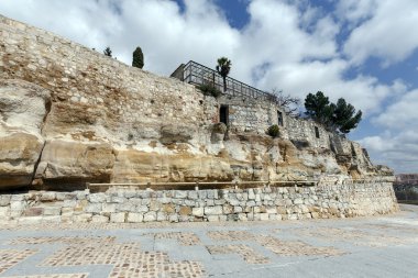 Nehir Duero Zamora, İspanya savunma duvarı mesafede kalır