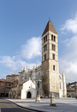 Santa Maria la Antigua Valladolid İspanya Kilisesi