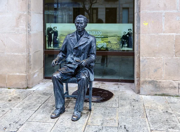 Sculpture du poète Antonio Machado à Soria — Photo