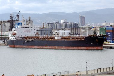 Bayan Marina Kimyasal Tanker Barcelona limanında 