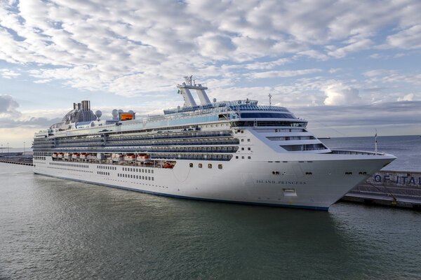 Остров Принцесса в Чивитавеккья Рим Италия
