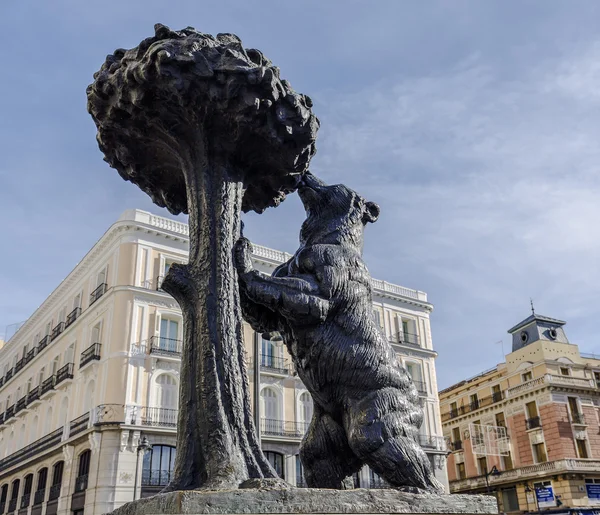 Symbol Madrids - der Bär und der Erdbeerbaum — Stockfoto