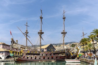 Galeone eski ahşap gemi bir yaz günü, Cenova, İtalya görüntü ID: 359833034