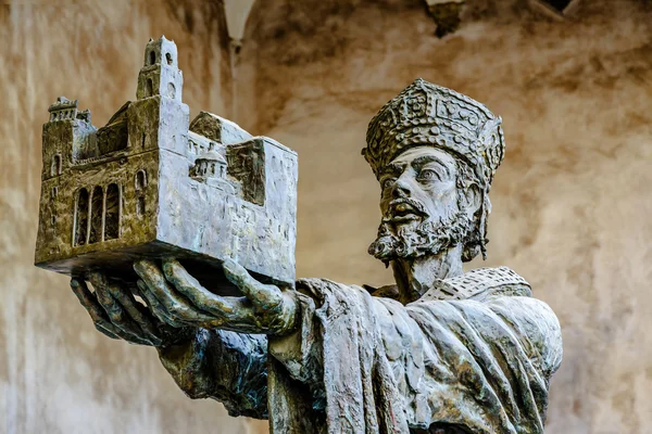 King Willam erbjuder Monreale cathedral till jungfru Maria — Stockfoto